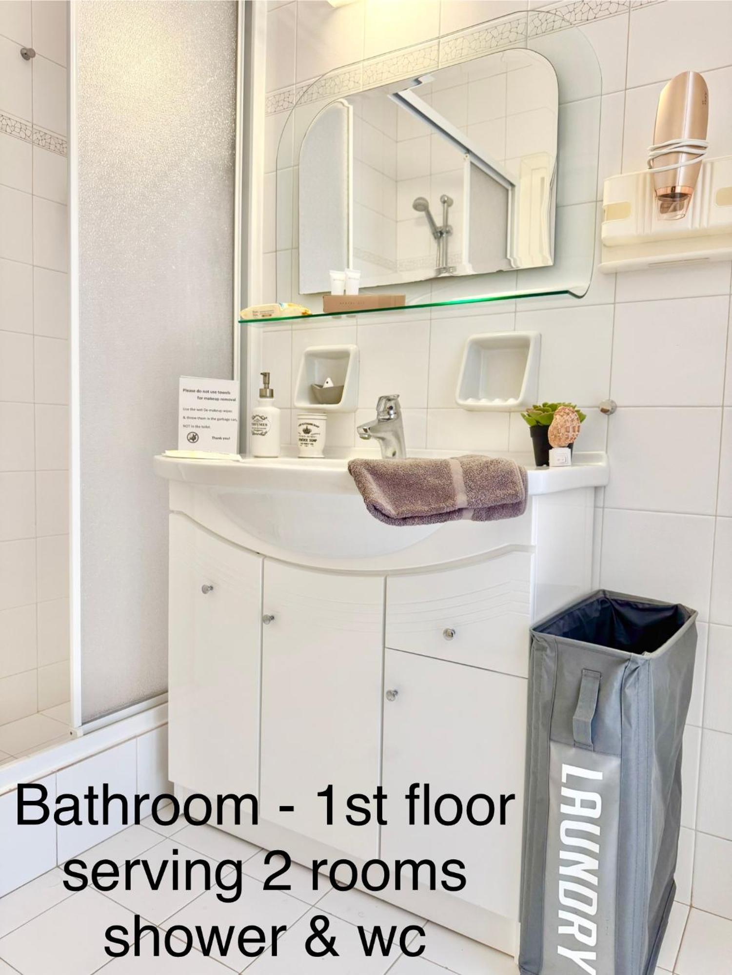 Villasonboard Dock Villa 3 Bed, 3 Bath, Canal, Greek Venice Porto Hydra Plépi Buitenkant foto