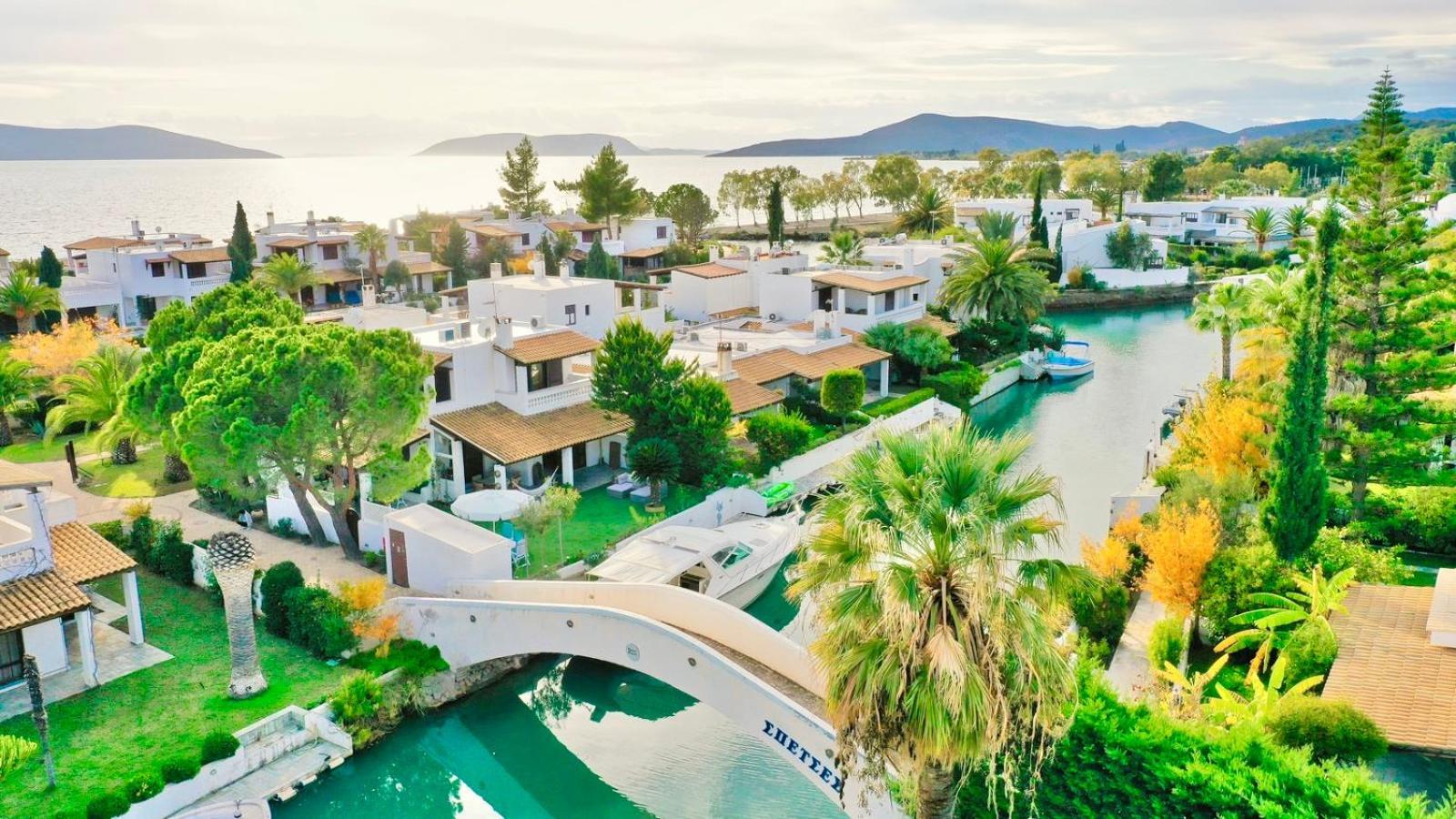 Villasonboard Dock Villa 3 Bed, 3 Bath, Canal, Greek Venice Porto Hydra Plépi Buitenkant foto